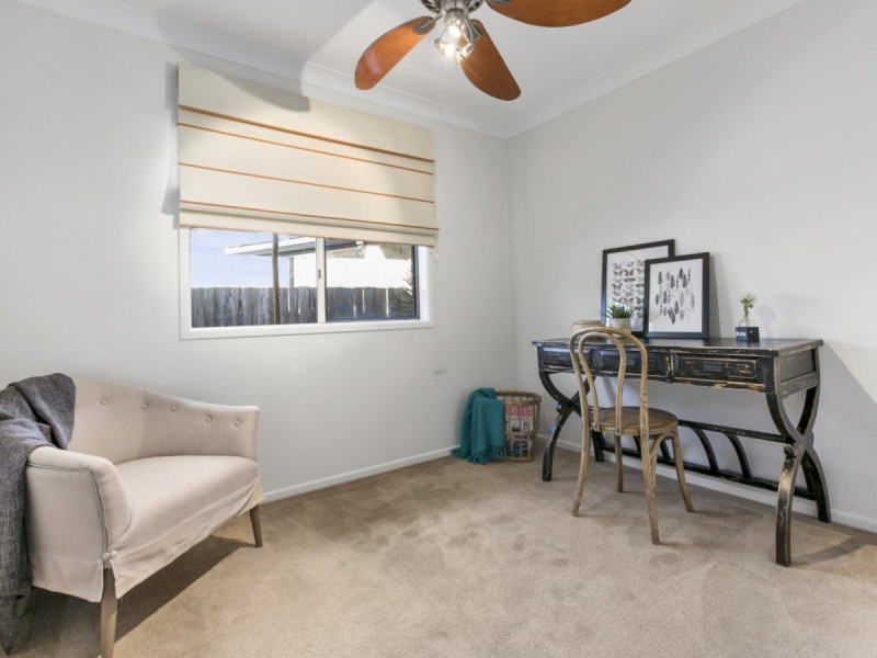 12 Creswick Close, Manly West QLD 4179