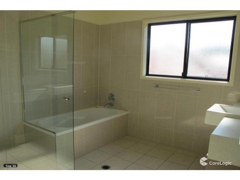 54 Whites Road, Manly West QLD 4179