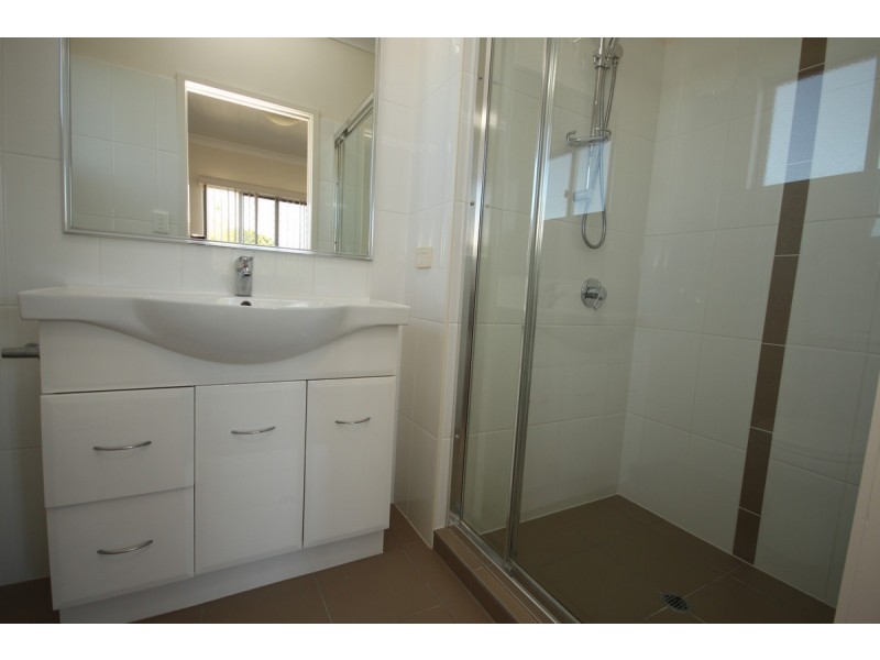 8/51 Dibar Street, Wynnum QLD 4178