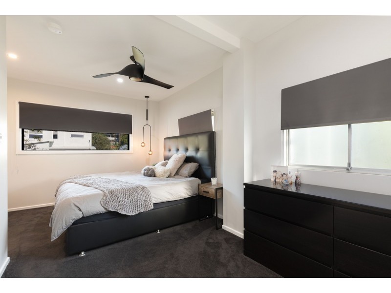 24 Tandoor Street, Morningside QLD 4170
