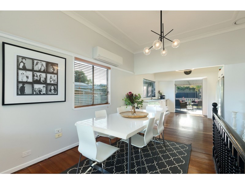 24 Tandoor Street, Morningside QLD 4170