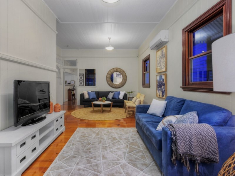 8 Barker Street, East Brisbane QLD 4169