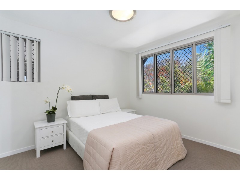 14/11 Riding Road, Hawthorne QLD 4171