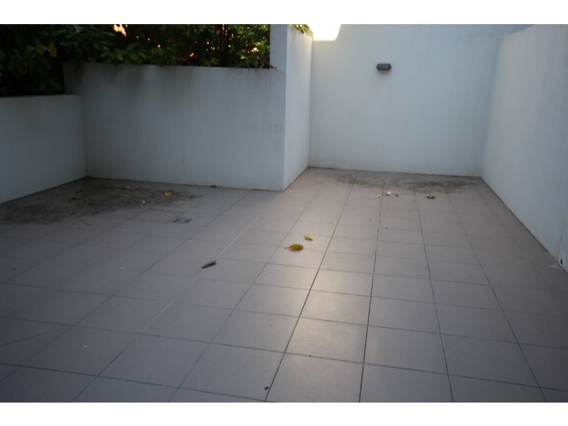 11 Riding Road, Hawthorne QLD 4171