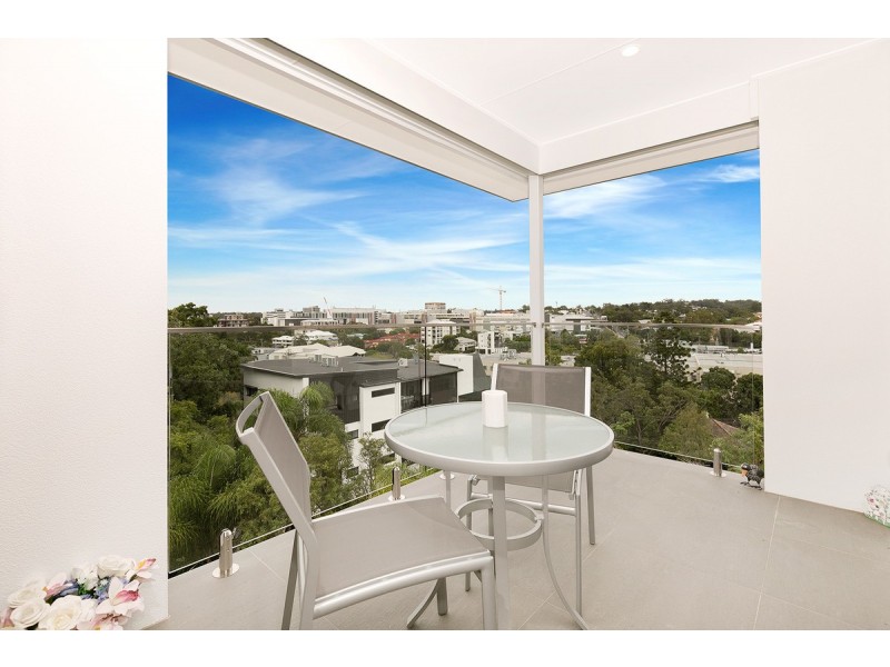 9/45 Clarence Road, Indooroopilly QLD 4068