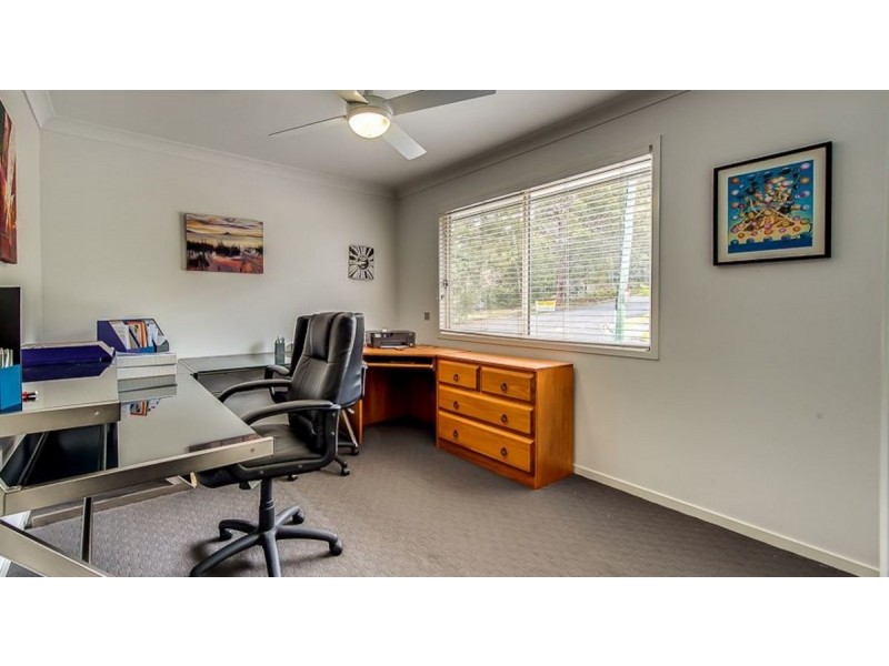 1 Tristania Road, Kenmore QLD 4069