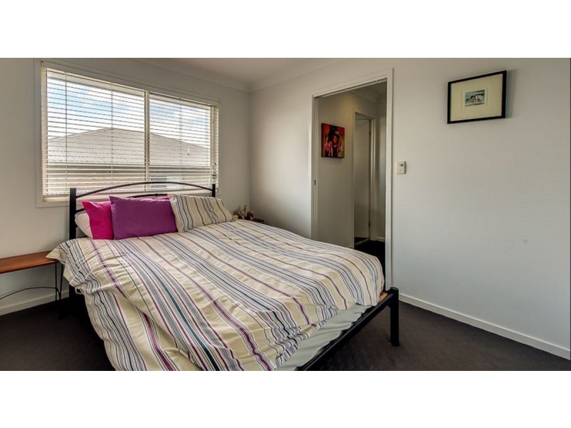 1 Tristania Road, Kenmore QLD 4069