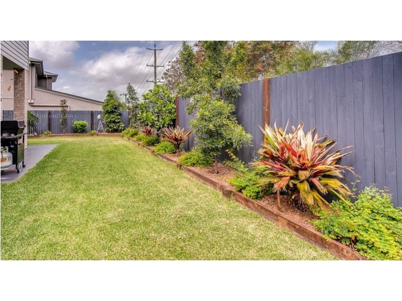 1 Tristania Road, Kenmore QLD 4069