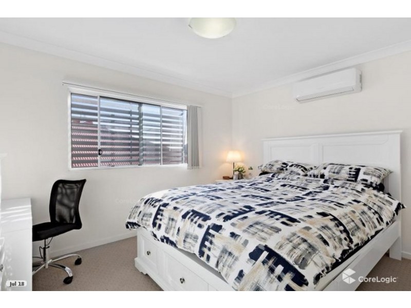 2/60 Ernest Street, Manly QLD 4179