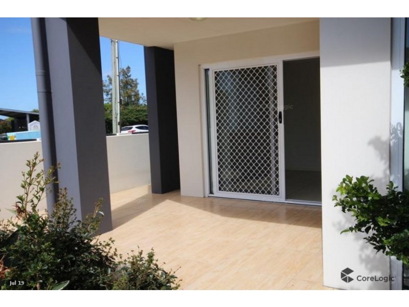 2/60 Ernest Street, Manly QLD 4179