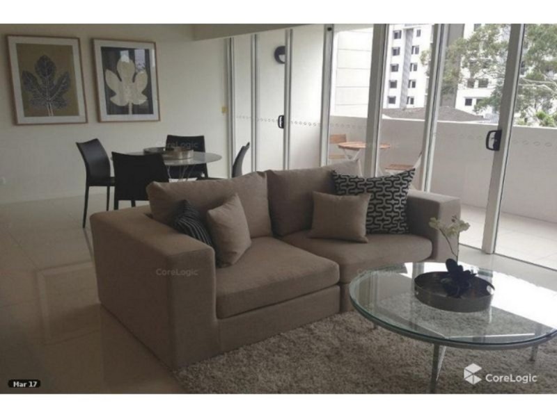 203/8 Waverley Street, Southport QLD 4215