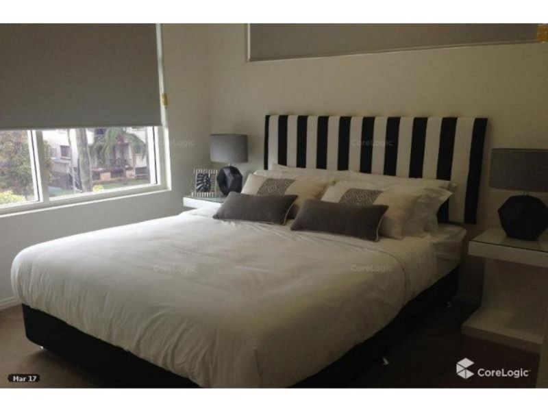 203/8 Waverley Street, Southport QLD 4215