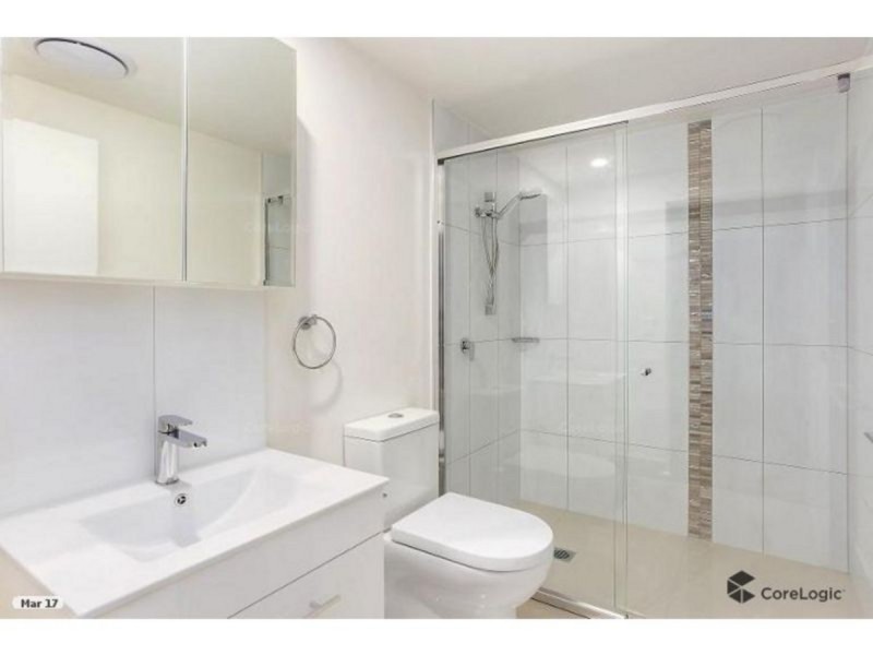 203/8 Waverley Street, Southport QLD 4215