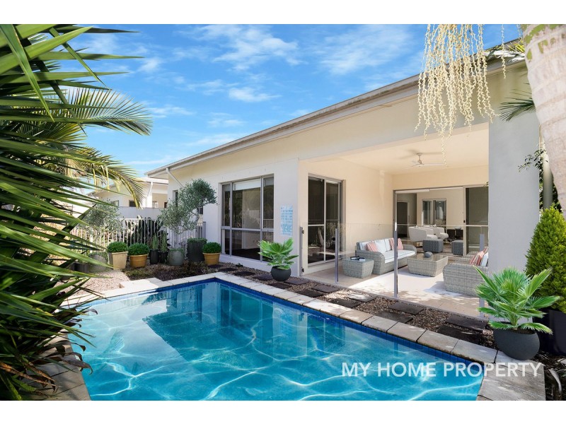 9130 Peter Senior Drive, Hope Island QLD 4212