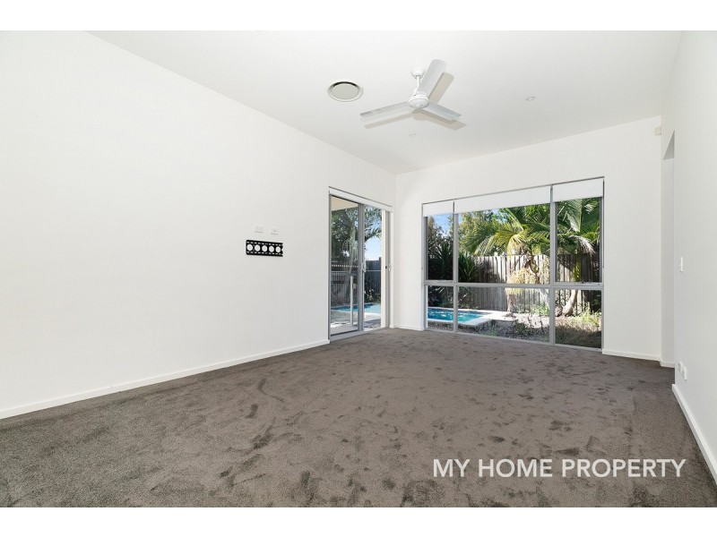 9130 Peter Senior Drive, Hope Island QLD 4212