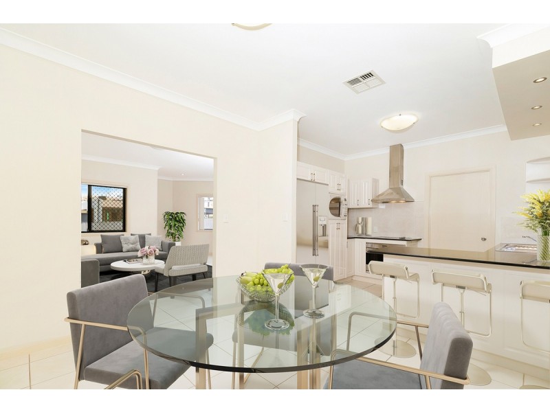 1/19 Daniells Street, Carina QLD 4152