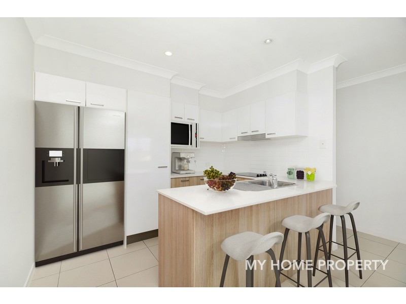 4/425 Pine Ridge Road, Runaway Bay QLD 4216