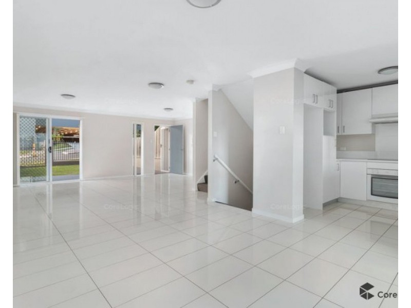 4/102 Nicholson Street, Greenslopes QLD 4120