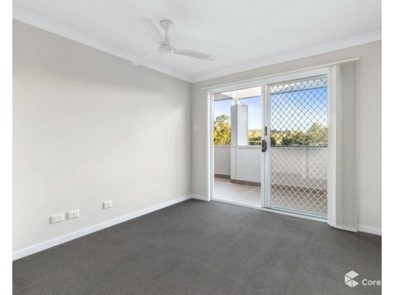 4/102 Nicholson Street, Greenslopes QLD 4120