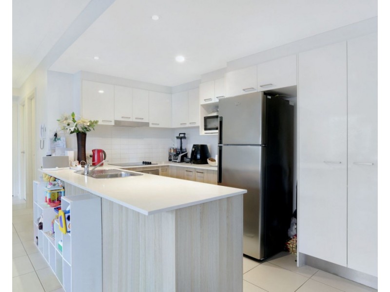 7/425 Pine Ridge Road, Runaway Bay QLD 4216