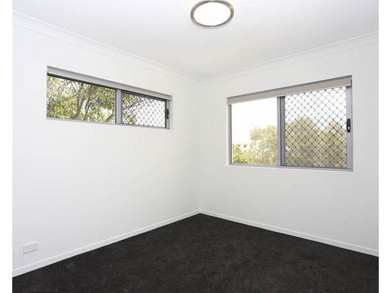 1/143 Cavendish Road, Coorparoo QLD 4151