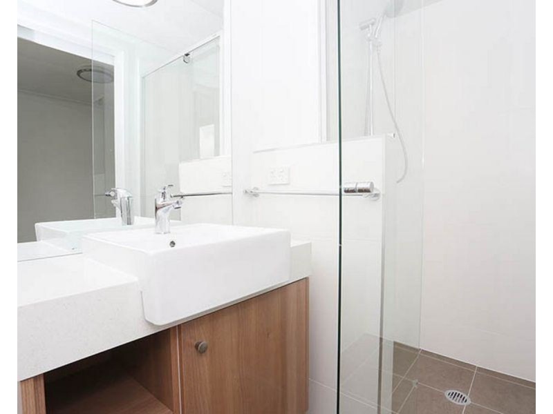 1/143 Cavendish Road, Coorparoo QLD 4151