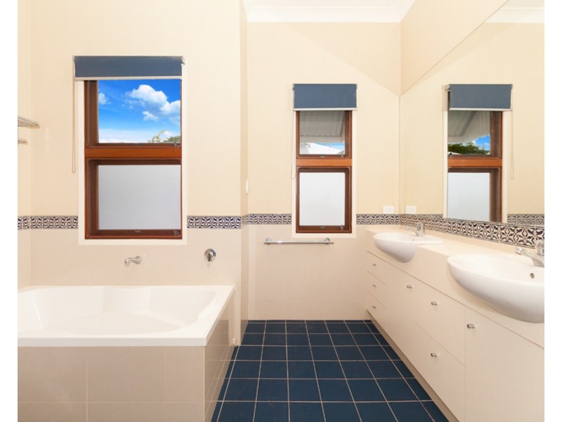 91 Kenbury Street, Bulimba QLD 4171