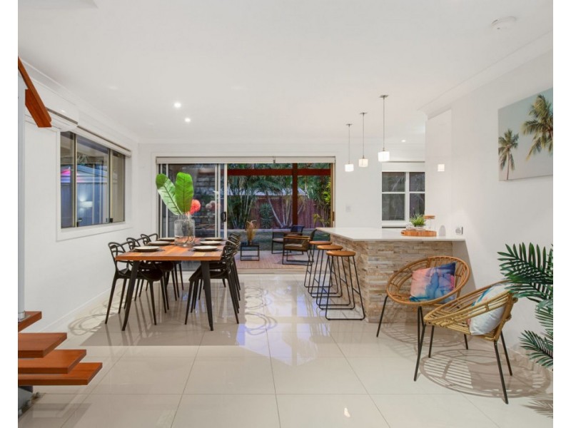 9 Tarni Street, Coombabah QLD 4216