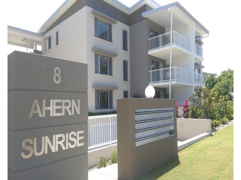 15/8 Ahern Street, Labrador QLD 4215