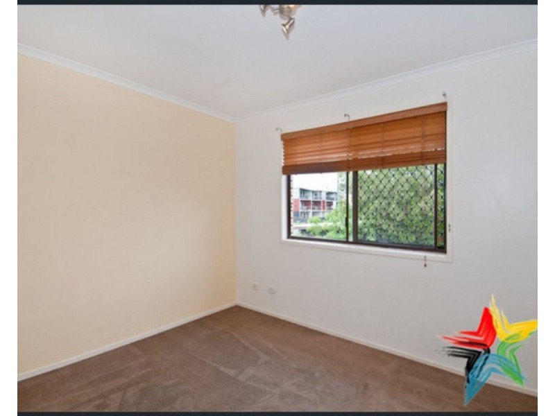 4/6 Coral Street, Beenleigh QLD 4207