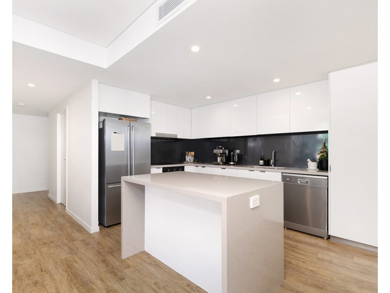 282/33 Lakefront Crescent, Varsity Lakes QLD 4227