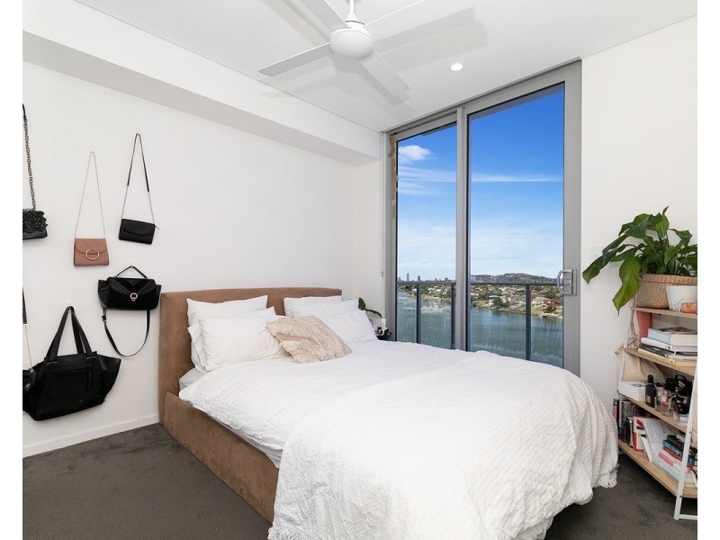 282/33 Lakefront Crescent, Varsity Lakes QLD 4227