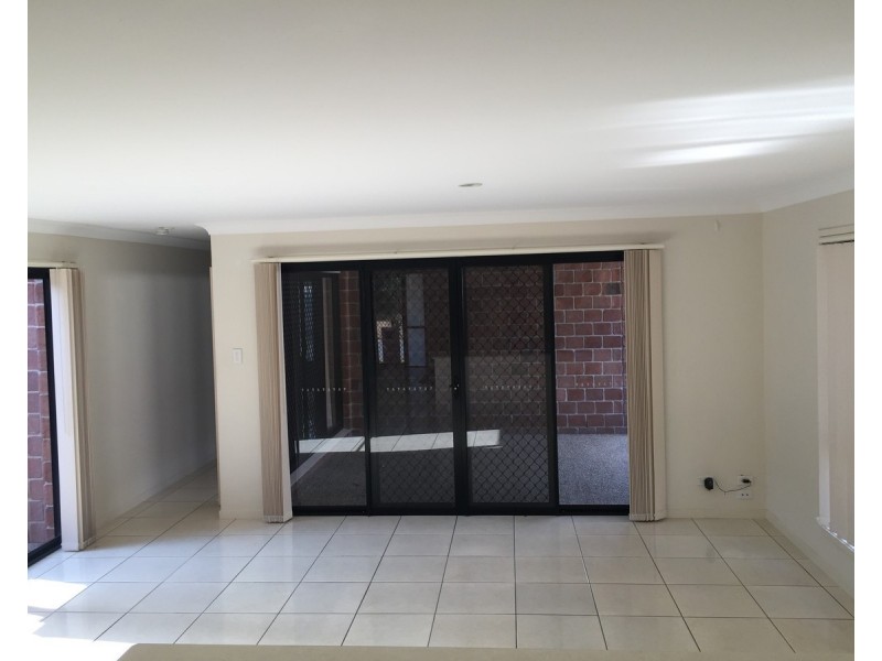 8 Wings Road, Upper Coomera QLD 4209