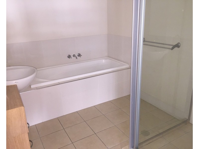 8 Wings Road, Upper Coomera QLD 4209