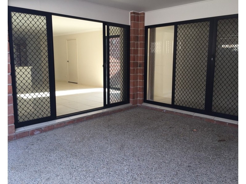 8 Wings Road, Upper Coomera QLD 4209