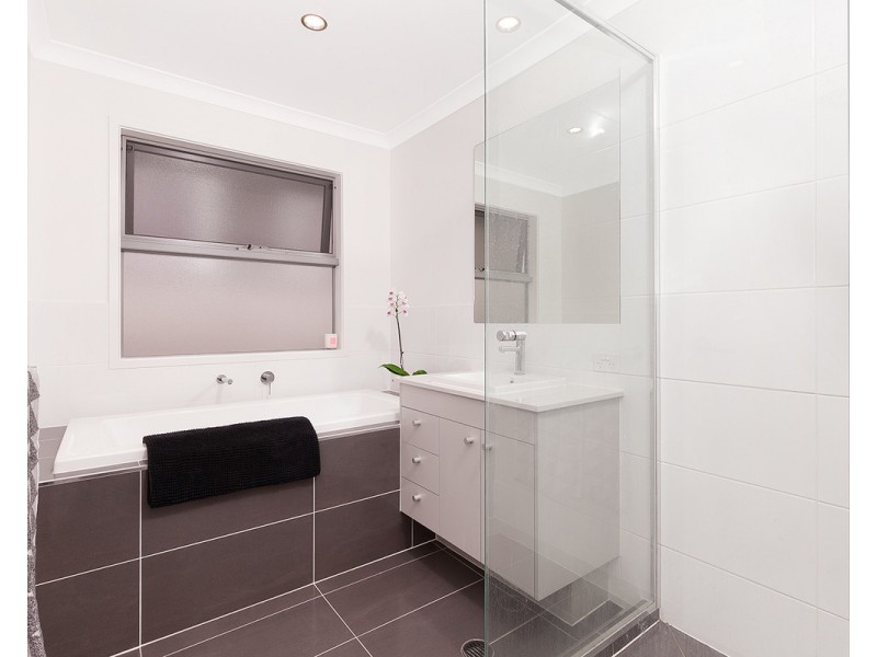 387 Bennetts Road, Norman Park QLD 4170