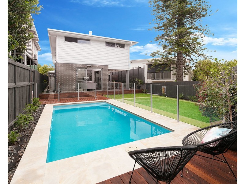 387 Bennetts Road, Norman Park QLD 4170