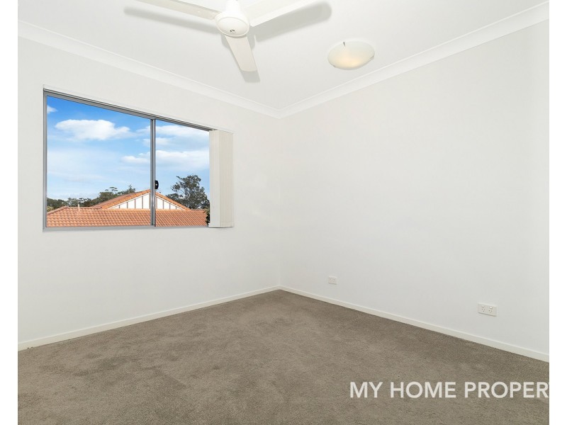 425 Pine Ridge Road, Runaway Bay QLD 4216