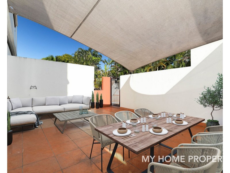 1/14 Little Norman Street, Southport QLD 4215