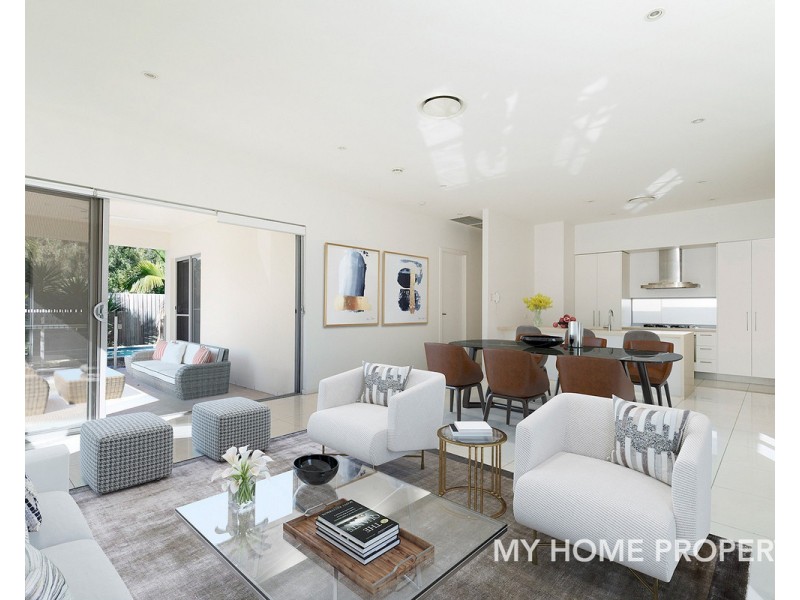 9130 Peter Senior Drive, Hope Island QLD 4212