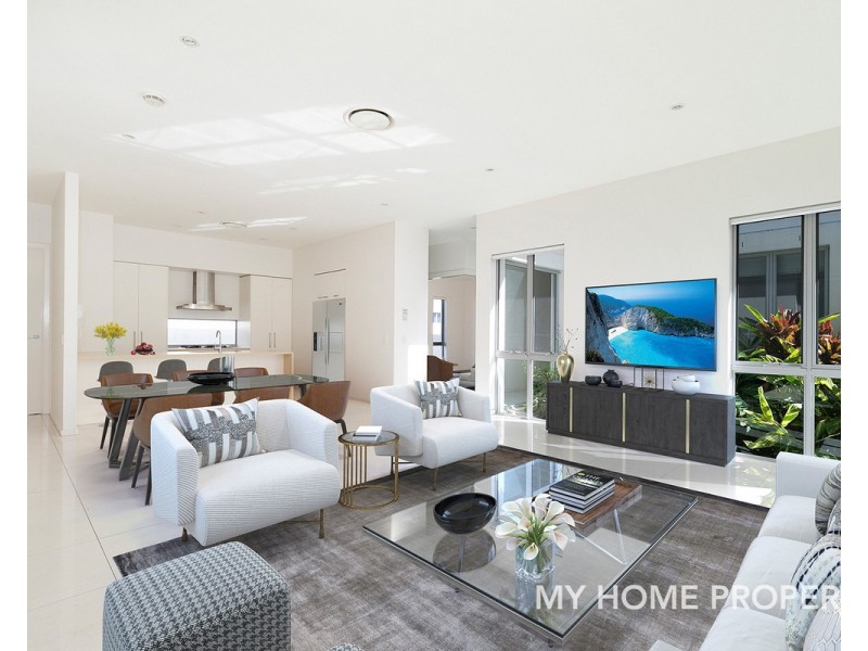 9130 Peter Senior Drive, Hope Island QLD 4212