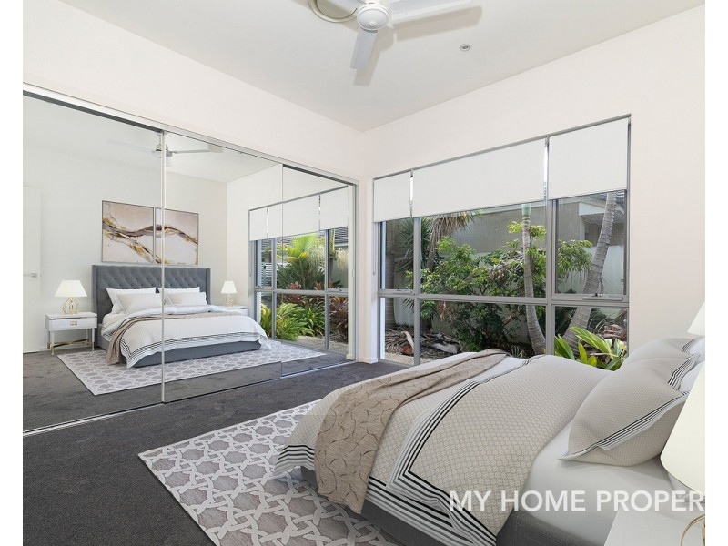 9130 Peter Senior Drive, Hope Island QLD 4212