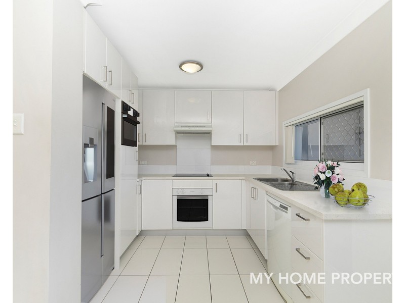 4/108 Nicholson Street, Greenslopes QLD 4120