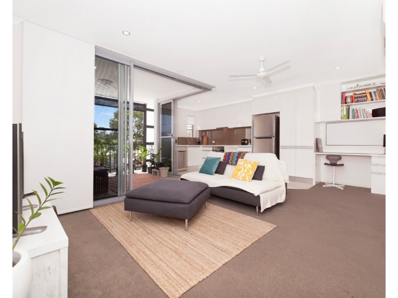 2/31 Palmer Street, Greenslopes QLD 4120