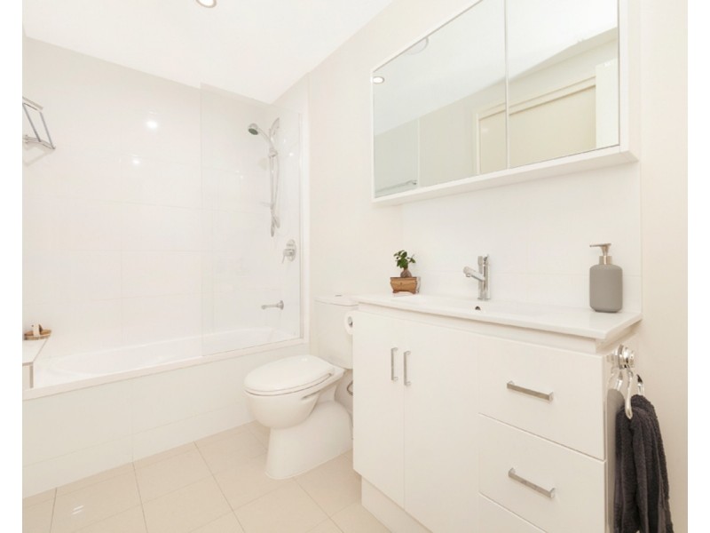 2/31 Palmer Street, Greenslopes QLD 4120