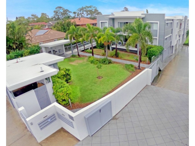 7/425 Pine Ridge Road, Runaway Bay QLD 4216