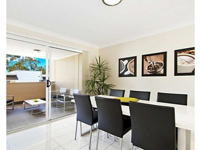 17/102-108 Nicholson Street, Greenslopes QLD 4120