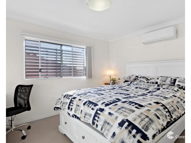 2/60 Ernest Street, Manly QLD 4179