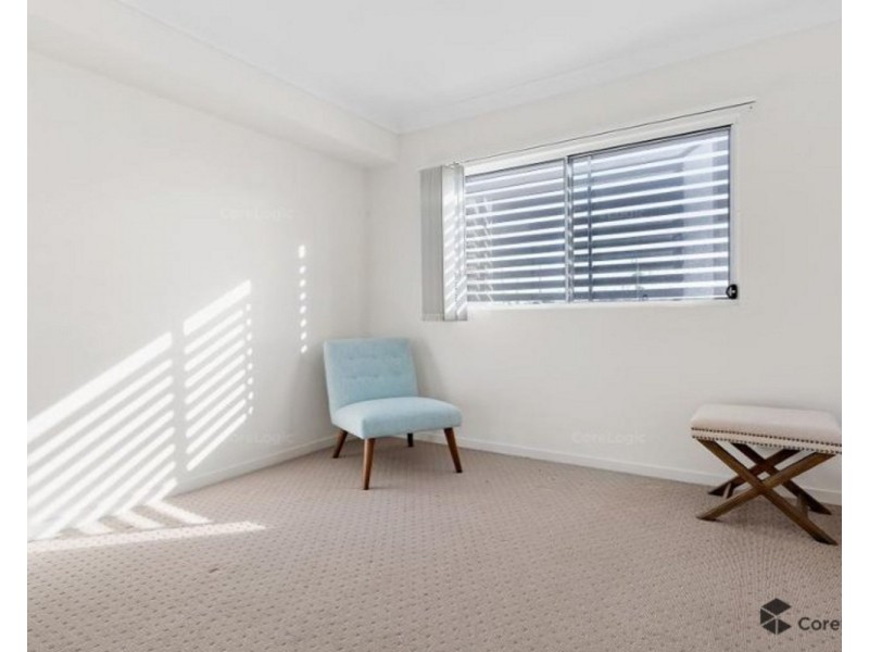2/60 Ernest Street, Manly QLD 4179