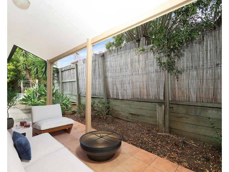 1/19 Daniells Street, Carina QLD 4152